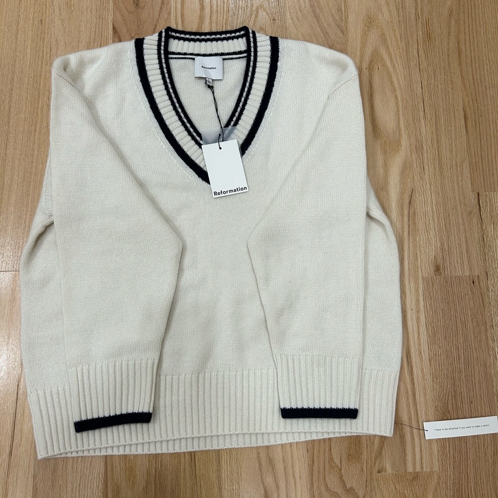 Reformation Jadey Cashmere Oversized V-Neck Sweater